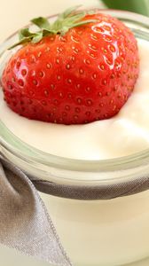Preview wallpaper strawberries, yogurt, rose