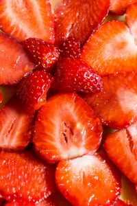 Preview wallpaper strawberry, berries, fruit, ripe, red