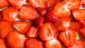 Preview wallpaper strawberry, berries, fruit, ripe, red