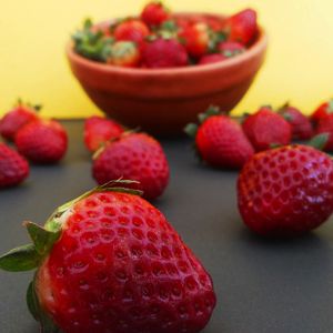 Preview wallpaper strawberry, berries, fruit, bowl, fresh