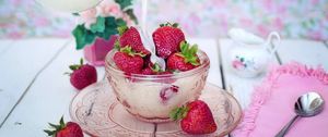 Preview wallpaper strawberry, berries, milk, plate