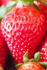 Preview wallpaper strawberry, berries, red, macro