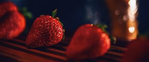 Preview wallpaper strawberry, berries, ripe, red, juicy