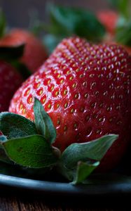 Preview wallpaper strawberry, berry, close-up