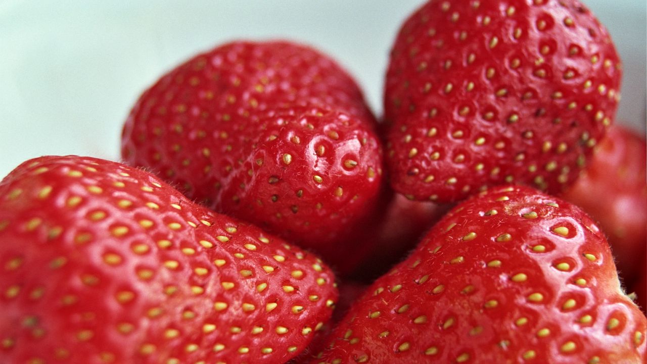Wallpaper strawberry, berry, close-up