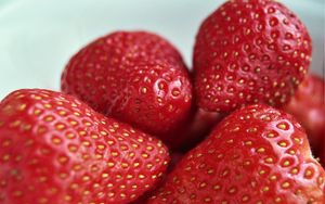 Preview wallpaper strawberry, berry, close-up