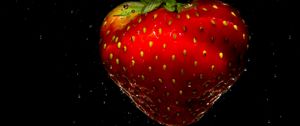 Preview wallpaper strawberry, berry, closeup, water
