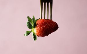 Preview wallpaper strawberry, berry, fork
