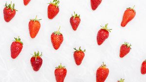 Preview wallpaper strawberry, berry, fruit, background, white