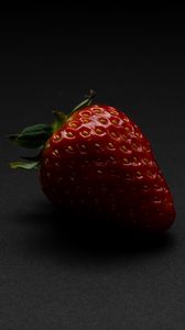 Preview wallpaper strawberry, berry, fruit, shadow, red