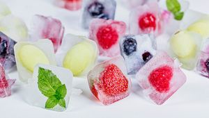 Preview wallpaper strawberry, berry, ice, fruit