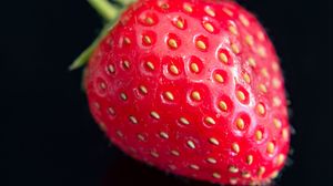 Preview wallpaper strawberry, berry, macro, red, black