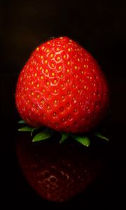Preview wallpaper strawberry, berry, red, black background