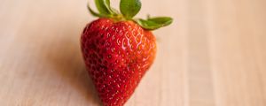 Preview wallpaper strawberry, berry, red, macro