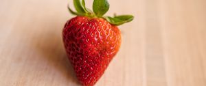 Preview wallpaper strawberry, berry, red, macro