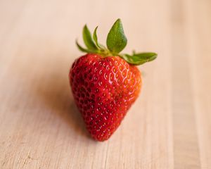 Preview wallpaper strawberry, berry, red, macro