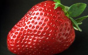 Preview wallpaper strawberry, berry, ripe, tasty