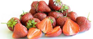 Preview wallpaper strawberry, berry, ripe, juicy