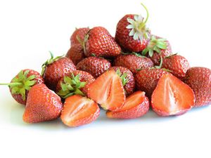 Preview wallpaper strawberry, berry, ripe, juicy