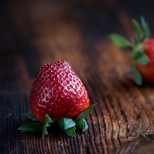 Preview wallpaper strawberry, berry, ripe, close-up