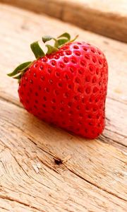 Preview wallpaper strawberry, berry, ripe