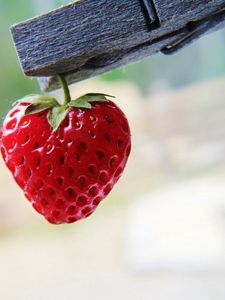 Preview wallpaper strawberry, berry, ripe