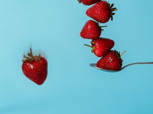 Preview wallpaper strawberry, berry, spoon, blue