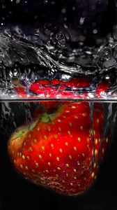 Preview wallpaper strawberry, berry, spray, close-up