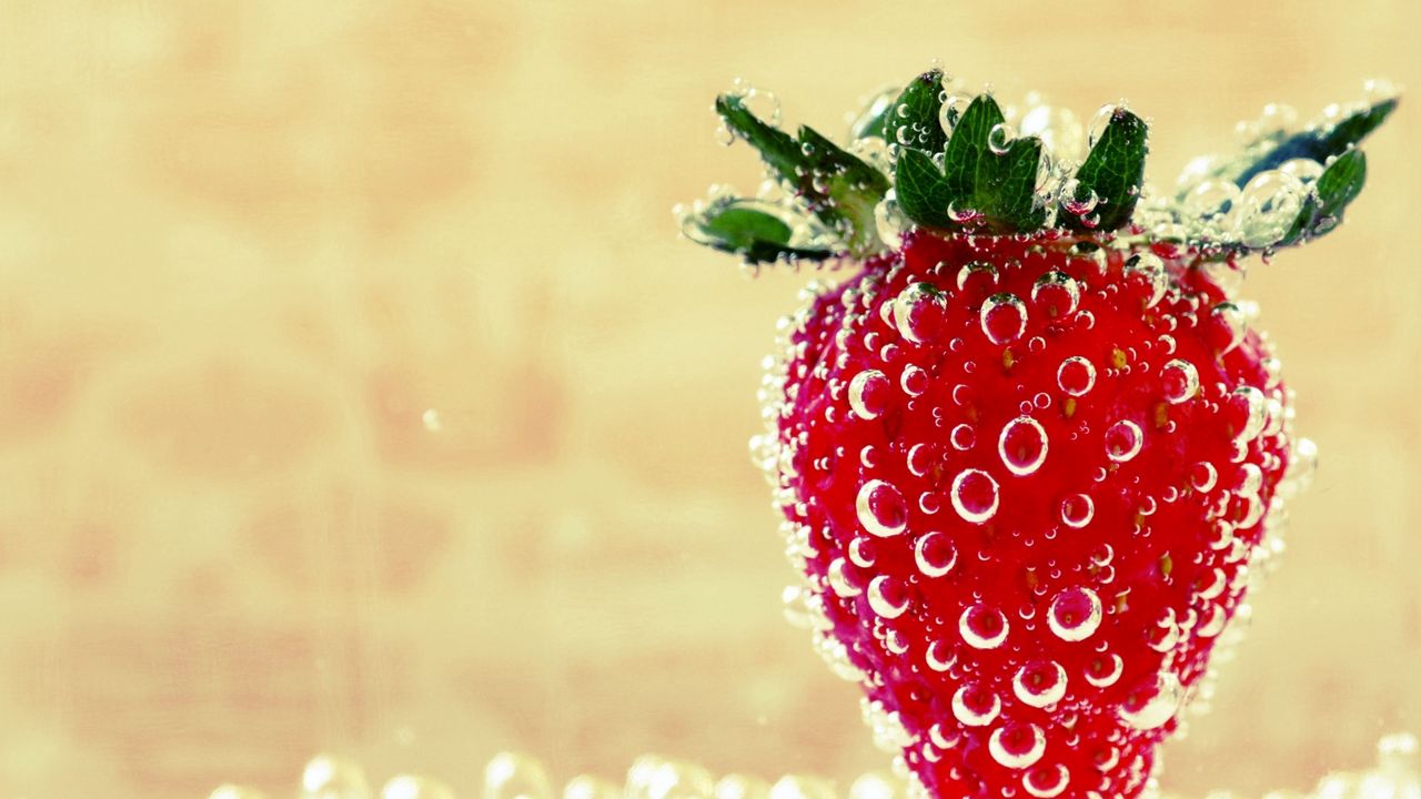 Wallpaper strawberry, berry, sweet, drops