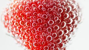 Preview wallpaper strawberry, berry, water, bubbles, macro