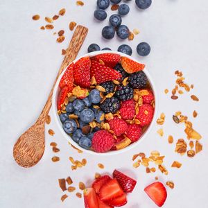 Preview wallpaper strawberry, blueberry, blackberry, berries, cereal, bowl