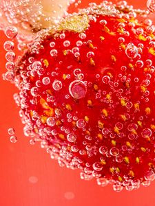 Preview wallpaper strawberry, bubbles, macro, berry, red