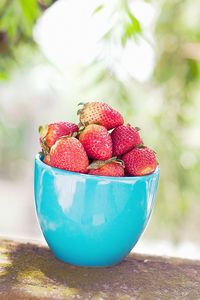 Preview wallpaper strawberry, cup, berry, berries, food