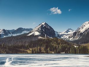 Preview wallpaper strba tarn, slovakia, mountains, lake