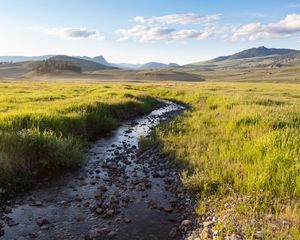 Preview wallpaper stream, field, mountains, horizon