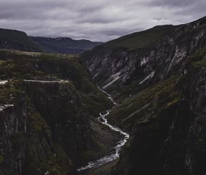 Preview wallpaper stream, mountains, dark