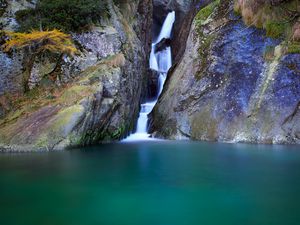 Preview wallpaper stream, rock, lake, water