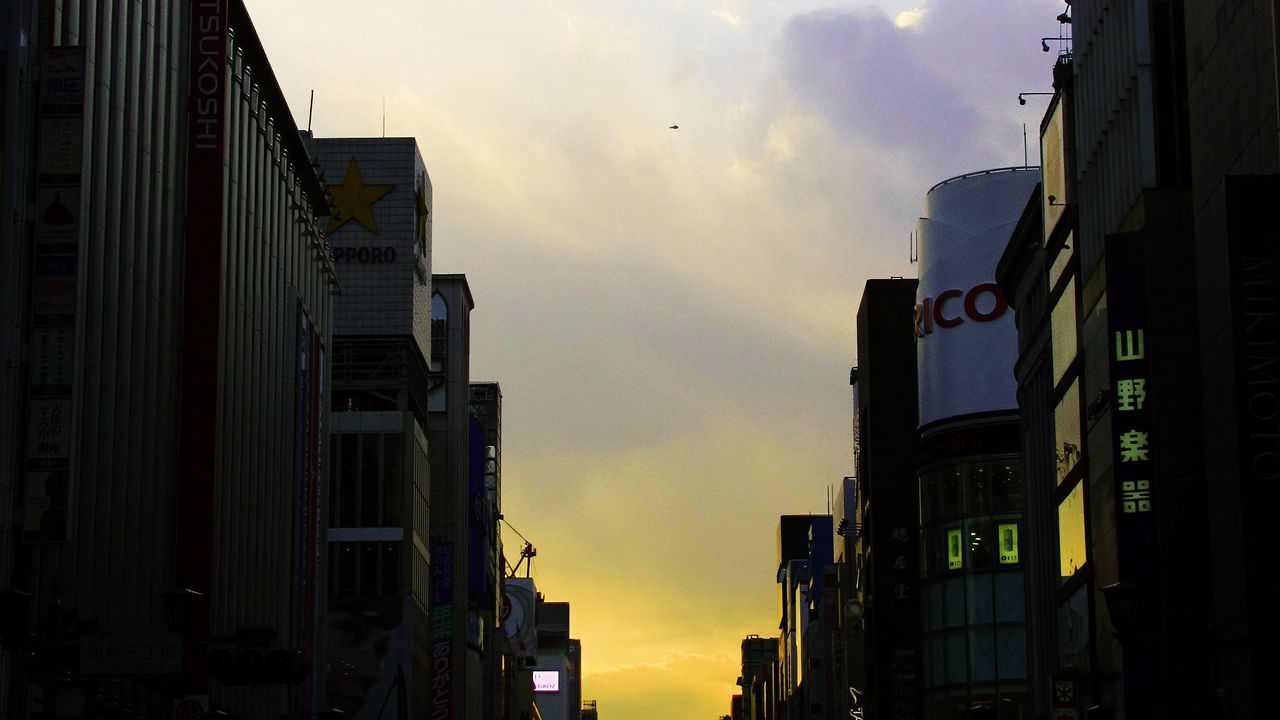 Wallpaper street, buildings, people, evening