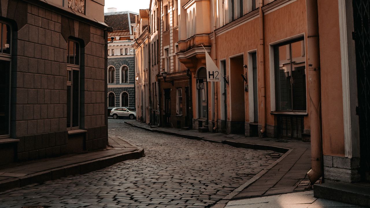 Wallpaper street, buildings, road, courtyard