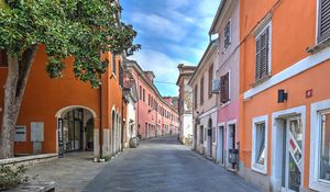 Preview wallpaper street, city, buildings, old, architecture