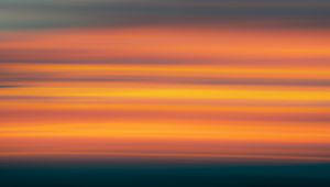 Preview wallpaper stripes, blur, gradient, sunset, bright