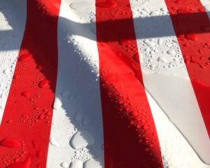 Preview wallpaper stripes, drops, water, surface, red, white