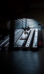 Preview wallpaper subway, escalators, rise, darkness
