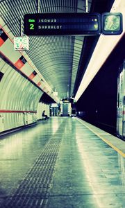 Preview wallpaper subway, underground, train, bus stop