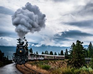 Preview wallpaper summerland, british columbia, canada, smoke, trees, nature