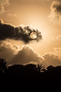 Preview wallpaper sun, clouds, trees, sunset, dark