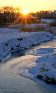 Preview wallpaper sun, decline, river, snow, winter