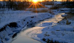 Preview wallpaper sun, decline, river, snow, winter