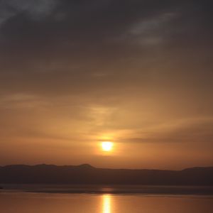 Preview wallpaper sun, lake, reflection, sunset