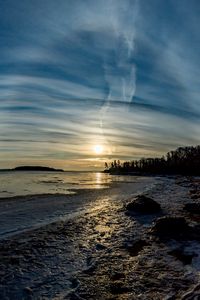 Preview wallpaper sun, landscape, beach, horizon